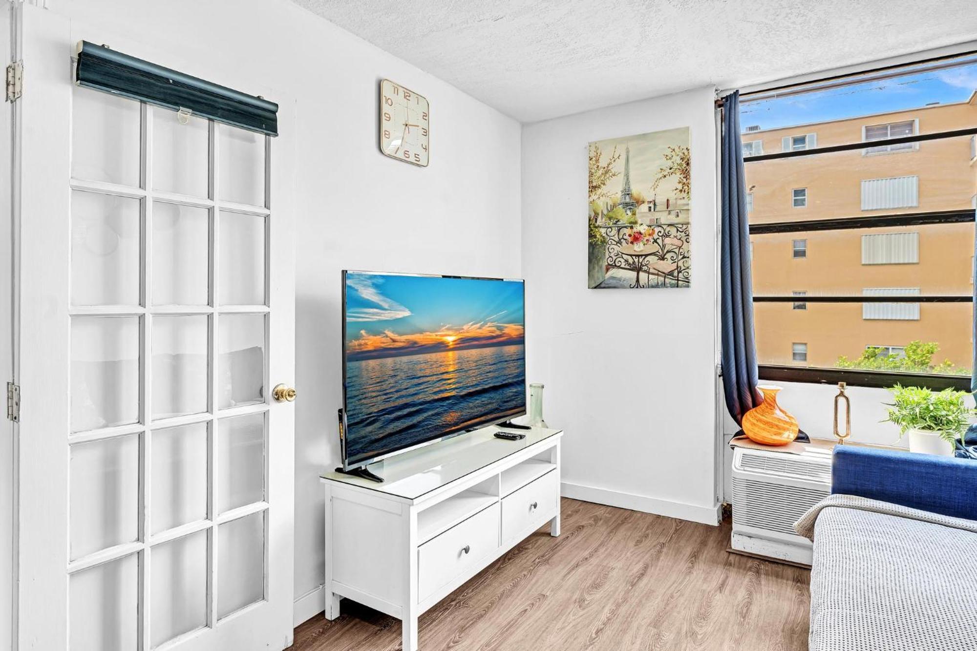 1 Bedroom In The Best Location In South Beach ! ไมอามีบีช ภายนอก รูปภาพ